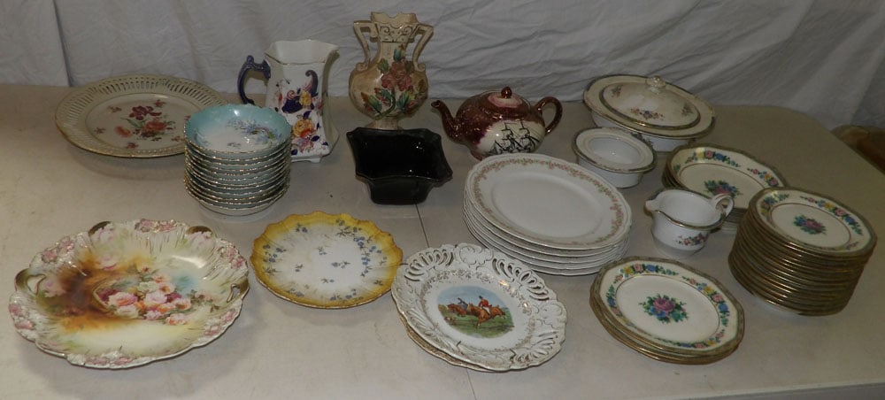 Lot of Limoges China & Porcelain Items (1 of 6)