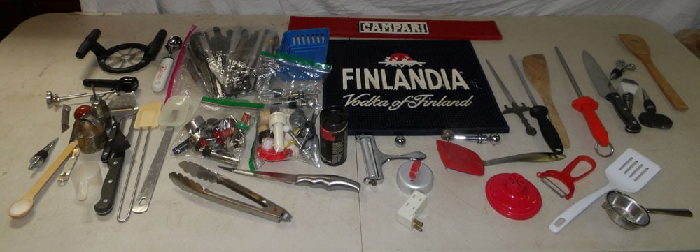 Lot of Kitchen Knives & Bar Mats: Lot of Kitchen Knives & Bar Mats . "ALL DESCRIPTIONS AND ANY CONDITION STATEMENT GIVEN BY LANGSTON AUCTION GALLERY ARE STRICTLY OPINIONS AND LANGSTON'S SHALL HAVE NO RESPONSIBILITY FOR ERRORS OR OMISS