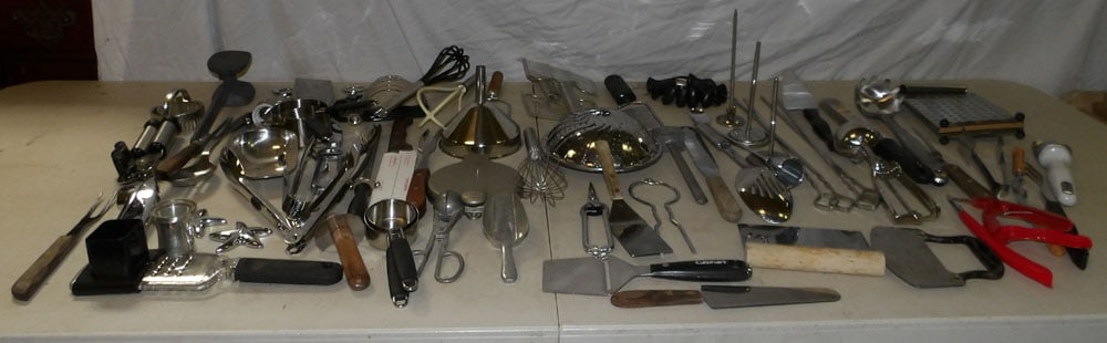Lot of Kitchen Utensils (1 of 7)