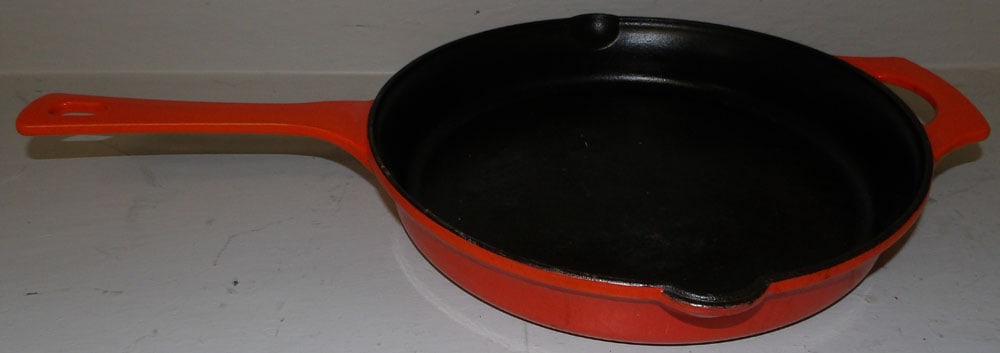 Cast Iron Enamel Skillet (1 of 4)