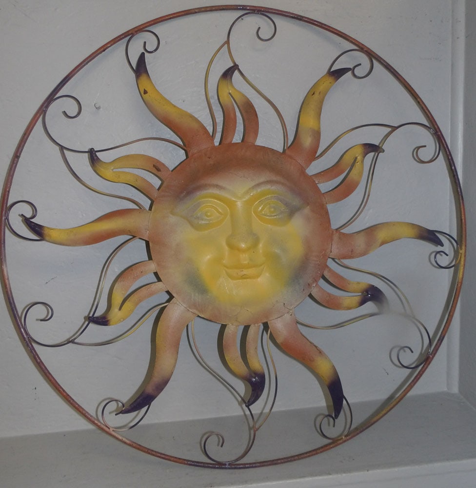 Painted Metal Wall Hanging (1 of 3)