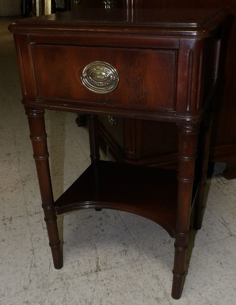 Mahogany One Drawer Night Stand: Mahogany One Drawer Night Stand . 15 3/4" W 14" D 25 3/4" H "ALL DESCRIPTIONS AND ANY CONDITION STATEMENT GIVEN BY LANGSTON AUCTION GALLERY ARE STRICTLY OPINIONS AND LANGSTON'S SHALL HAVE NO RESPONSIB