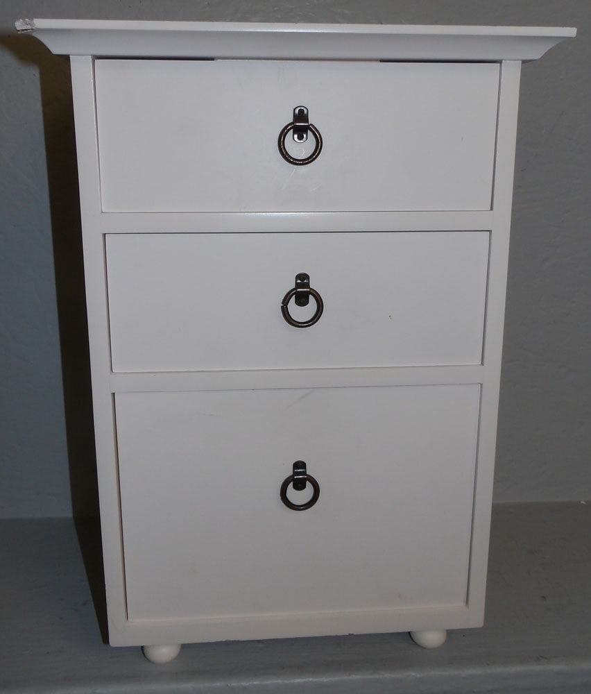 Painted Three Drawer Table Top Chest (1 of 5)