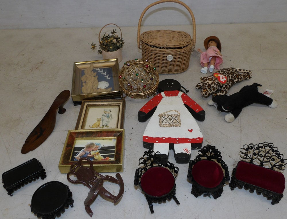 Lot of Doll Furniture & Miniature Items: Lot of Doll Furniture & Miniature Items . "ALL DESCRIPTIONS AND ANY CONDITION STATEMENT GIVEN BY LANGSTON AUCTION GALLERY ARE STRICTLY OPINIONS AND LANGSTON'S SHALL HAVE NO RESPONSIBILITY FOR ERRORS O