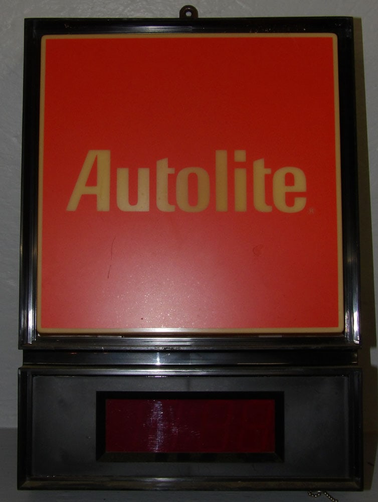 Vintage Lighted Sign (1 of 3)