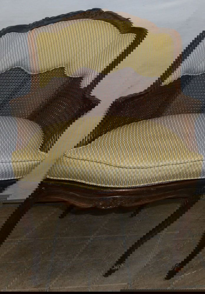 Carved Walnut French Louis XV Style Berg?re: Carved Walnut French Louis XV Style Berg?re . 36 1/2" H