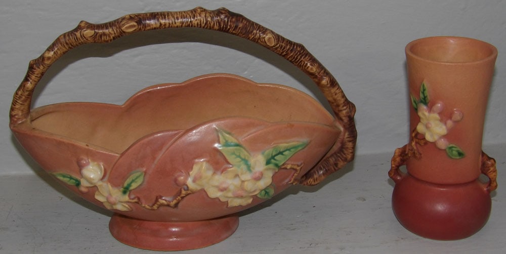 Roseville Apple Blossom Basket & Vase (1 of 4)