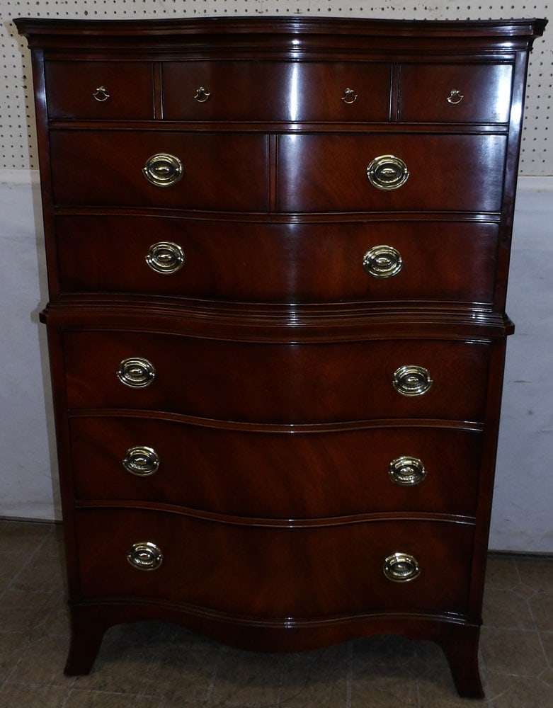 mahogany serpentine front 6 drawer chest by Drexel (1 of 8)