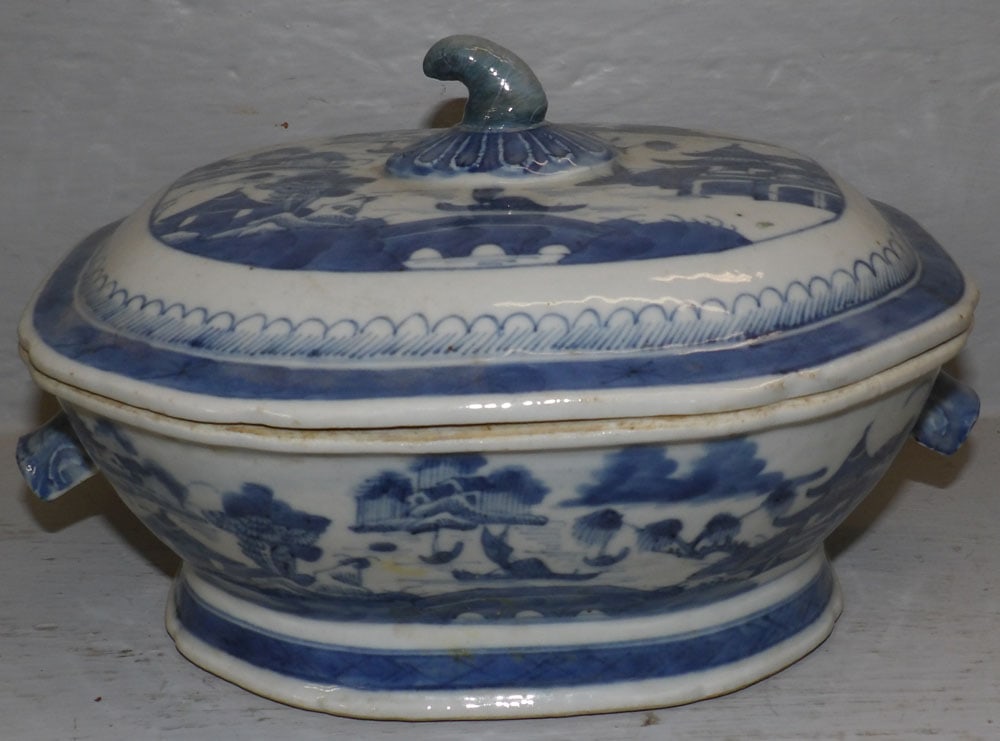 Chinese Canton Blue & White Covered Dish (1 of 5)