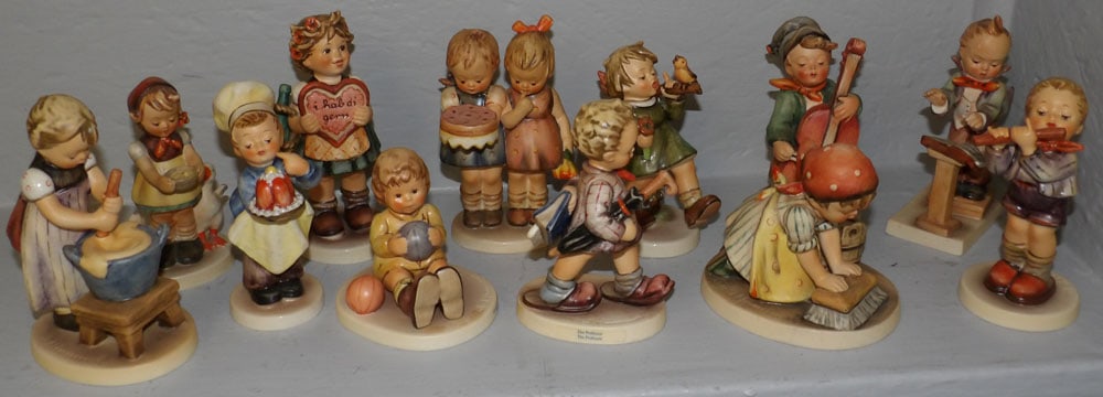 12 Hummel Figurines (1 of 4)