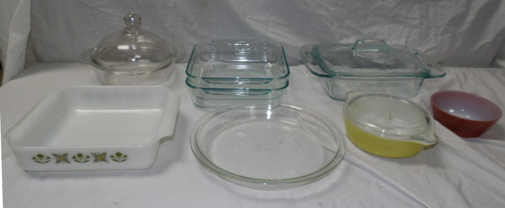 lot of vintage pyrex and fire king items (1 of 5)