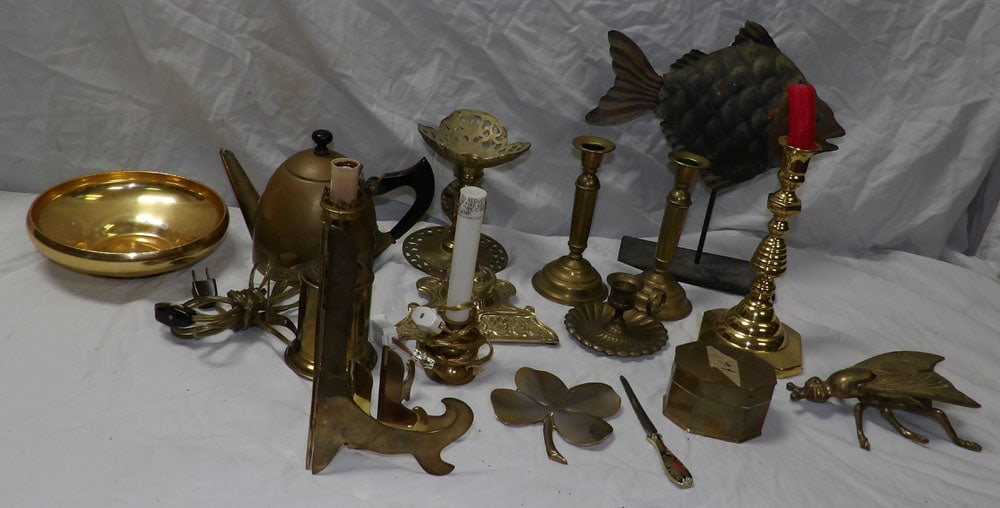lot of brass items (1 of 6)