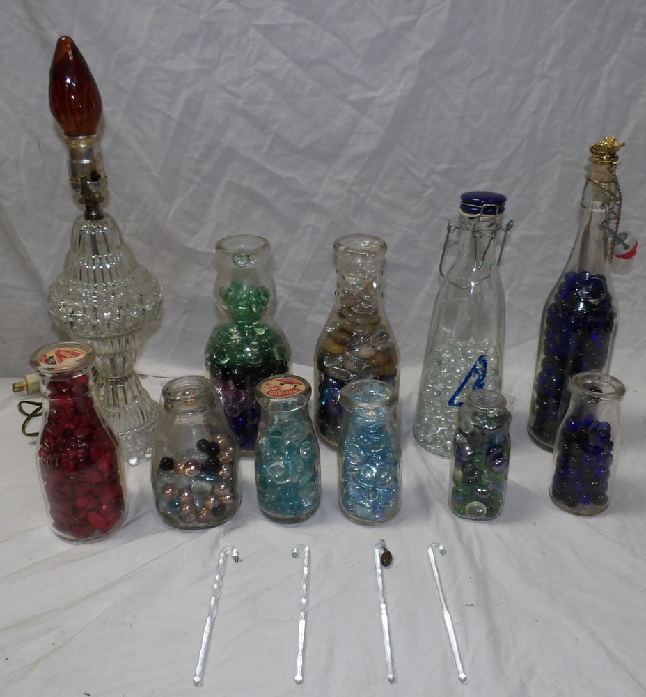 lot of glass marble: lot of glass marble. ALL DESCRIPTIONS AND ANY CONDITION STATEMENT GIVEN BY LANGSTON AUCTION GALLERY ARE STRICTLY OPINIONS AND LANGSTON'S SHALL HAVE NO RESPONSIBILITY FOR ERRORS OR OMISSIONS. THE ABSEN