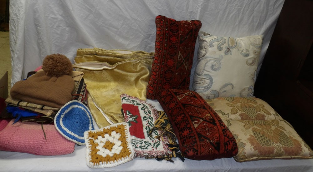 handmade rug pillow and misc. pillows: handmade rug pillow and misc. pillows. ALL DESCRIPTIONS AND ANY CONDITION STATEMENT GIVEN BY LANGSTON AUCTION GALLERY ARE STRICTLY OPINIONS AND LANGSTON'S SHALL HAVE NO RESPONSIBILITY FOR ERRORS OR OM