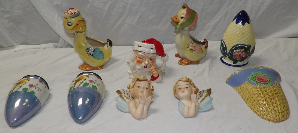 lot of porcelain wall pockets and misc. decorative items (1 of 6)