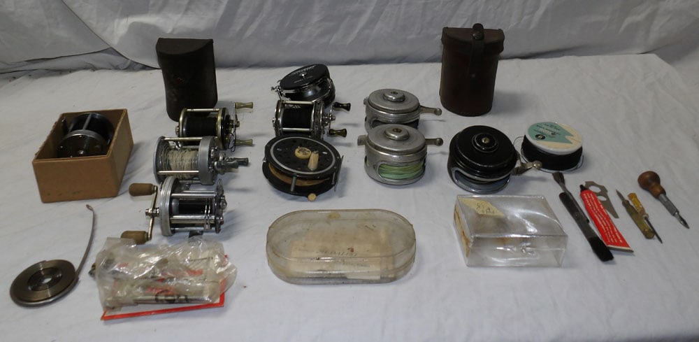 lot of fishing reels: lot of fishing reels. ALL DESCRIPTIONS AND ANY CONDITION STATEMENT GIVEN BY LANGSTON AUCTION GALLERY ARE STRICTLY OPINIONS AND LANGSTON'S SHALL HAVE NO RESPONSIBILITY FOR ERRORS OR OMISSIONS. THE ABSE