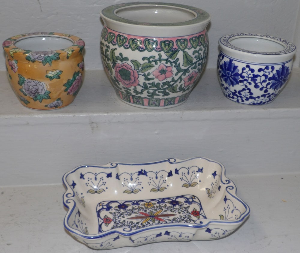 Three Oriental Porcelain Jardinieres & Decorated Bowl (1 of 5)