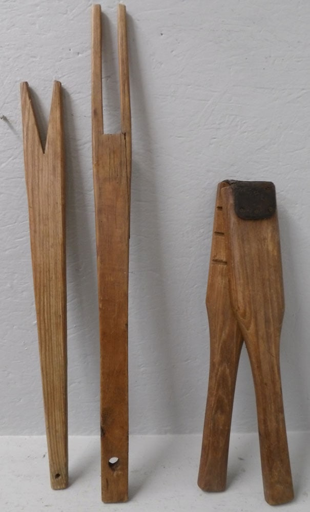 3 antique primitive wooden tools (1 of 4)