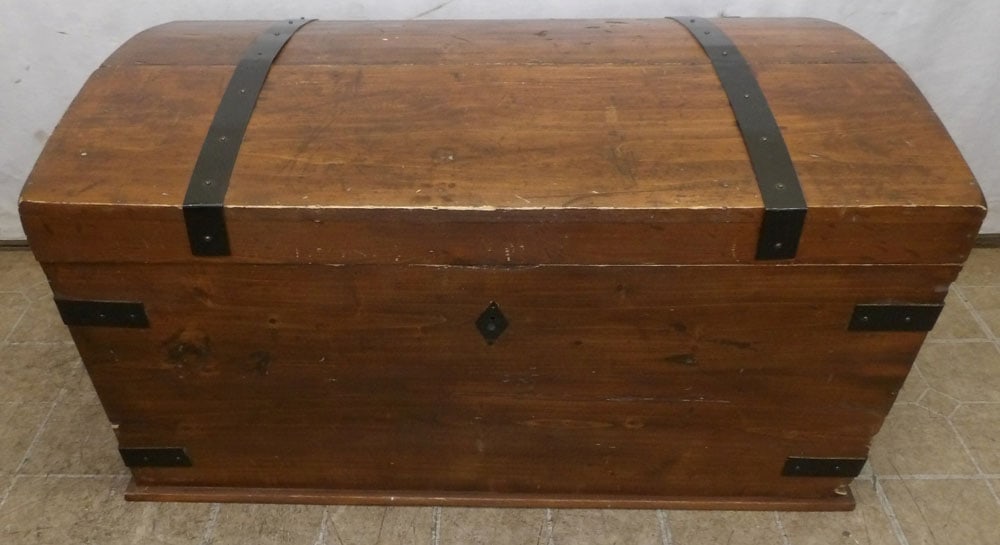 antique pine dove tail metal bound box (1 of 6)