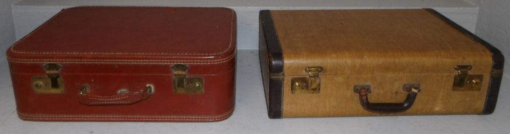 2 vintage luggage bags: 2 vintage luggage bags. Up to 21 1/4" x 14 1/4" ALL DESCRIPTIONS AND ANY CONDITION STATEMENT GIVEN BY LANGSTON AUCTION GALLERY ARE STRICTLY OPINIONS AND LANGSTON'S SHALL HAVE NO RESPONSIBILITY FOR ERR