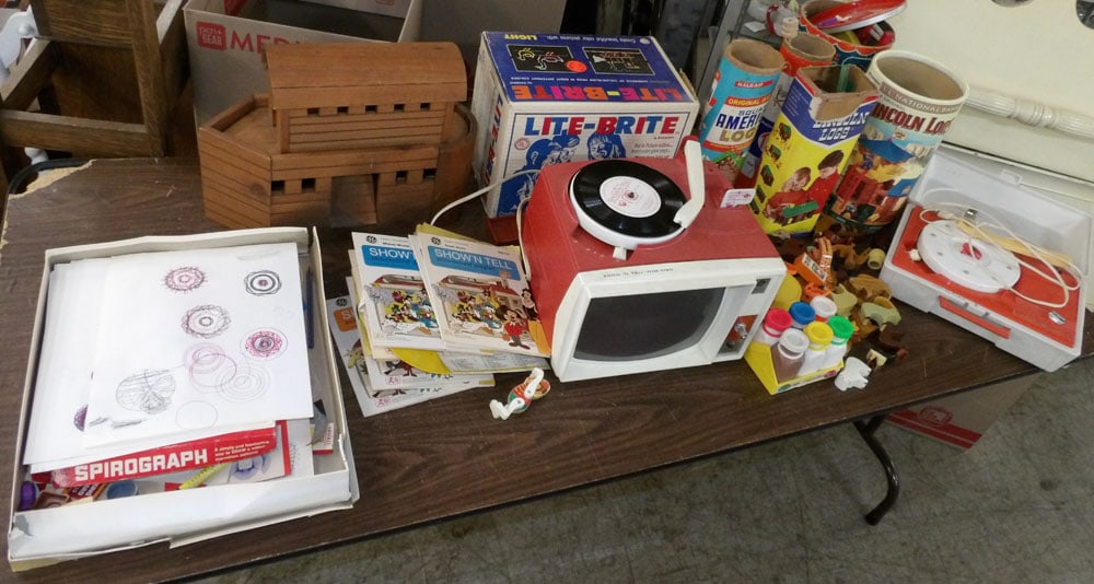 lot of vintage games (1 of 9)