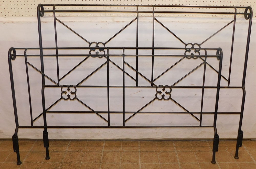 painted wrought iron queen size bed, (no rails) (1 of 3)