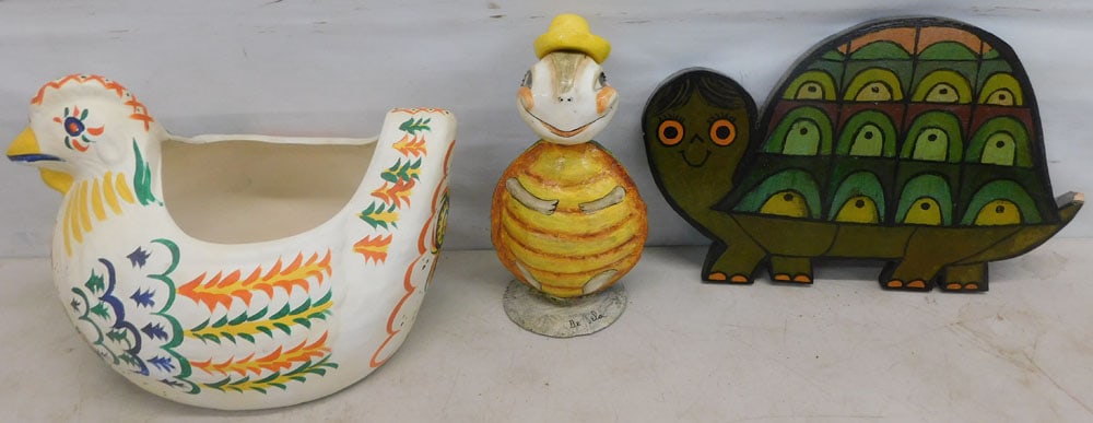 lot of ceramic and wood decorative items (1 of 8)