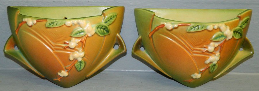 (2) Roseville Snowberry wall pockets.: (2) Roseville Snowberry wall pockets. 7 1/2" x 5 3/4".