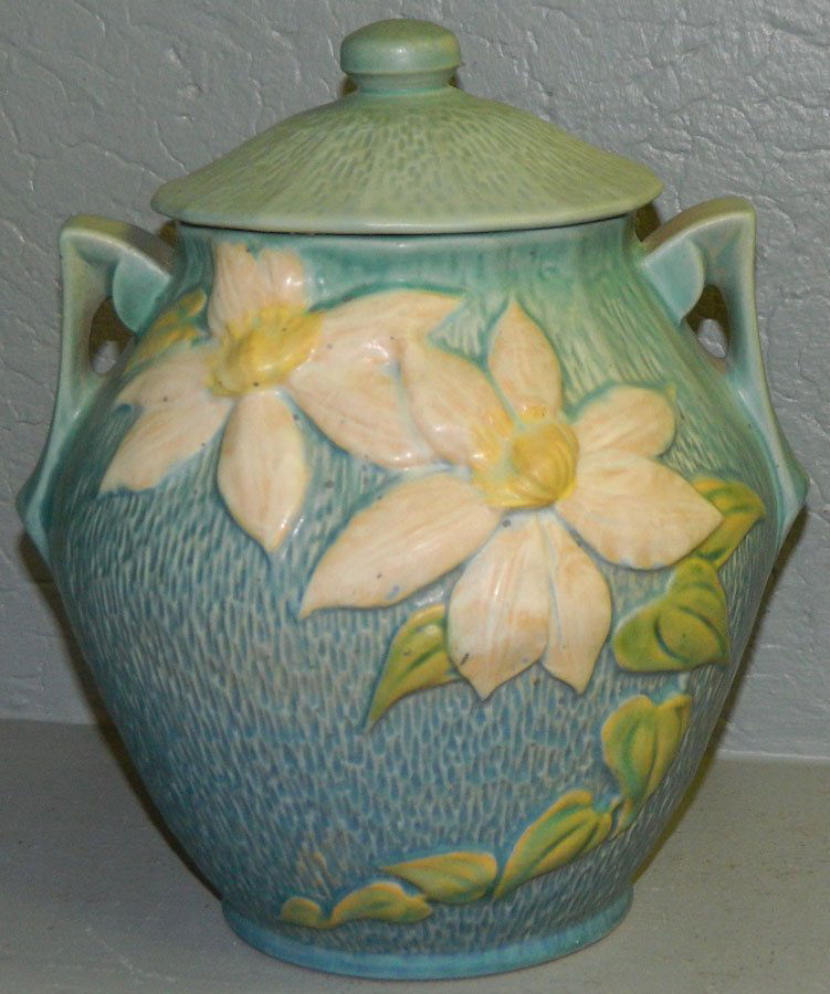 Roseville Clematis cookie jar.: Roseville Clematis cookie jar. 10 1/2" tall.