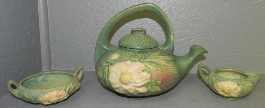 Roseville 3 piece Peony tea set.: Roseville 3 piece Peony tea set.