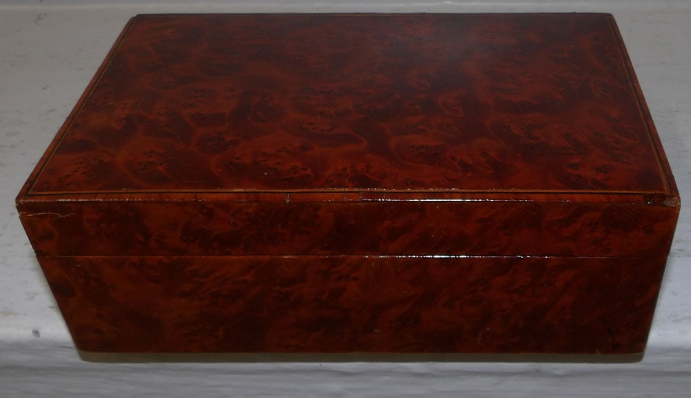 Antique Burled Yew Wood Dresser Box (1 of 4)