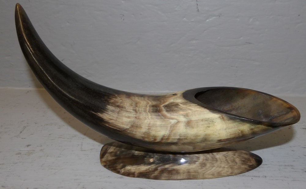 Decorative Horn Vase (1 of 2)