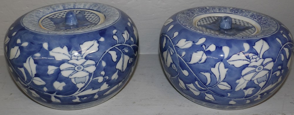 pair of oriental porcelain covered jars (1 of 3)