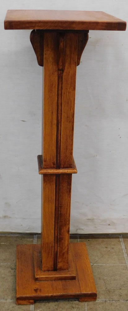 mahogany plant stand: mahogany plant stand . 30 1/2" H "ALL DESCRIPTIONS AND ANY CONDITION STATEMENT GIVEN BY LANGSTON AUCTION GALLERY ARE STRICTLY OPINIONS AND LANGSTON'S SHALL HAVE NO RESPONSIBILITY FOR ERRORS OR OMISSIO