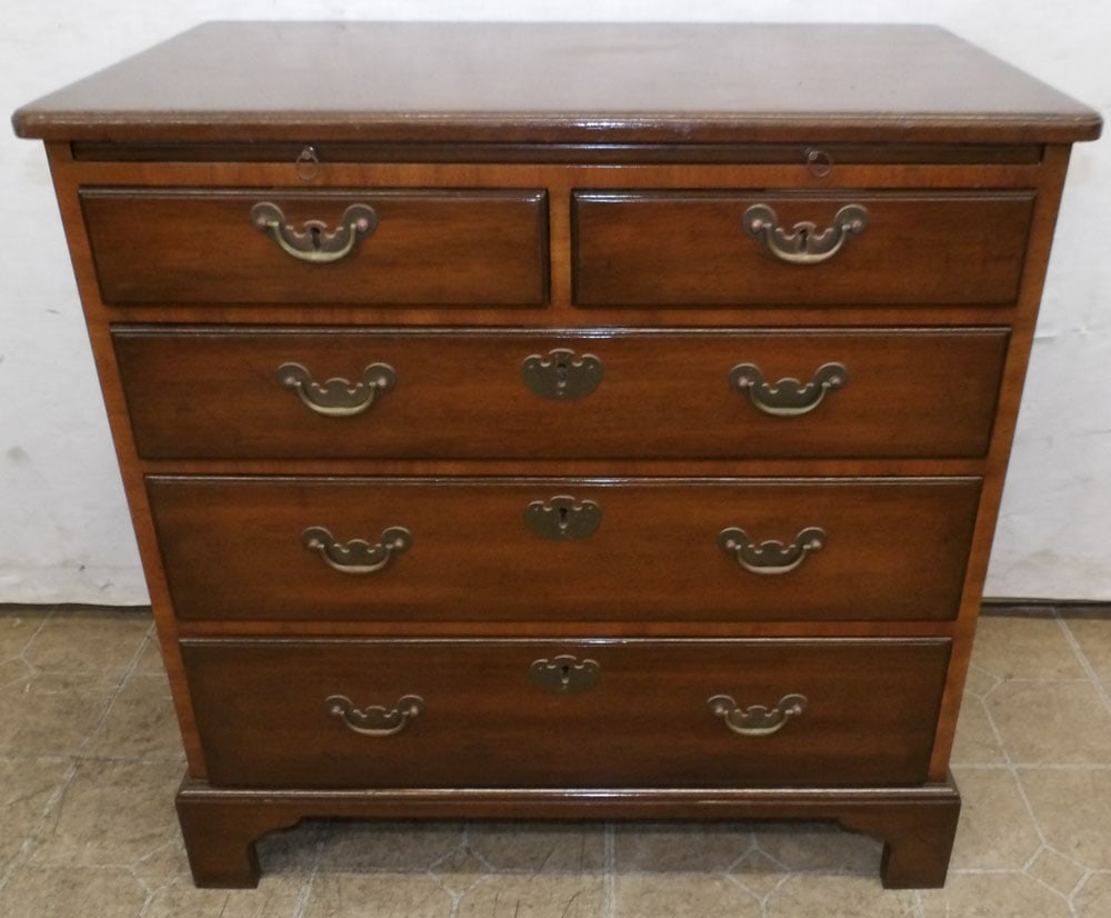 Mahogany Two Over Three Drawer Bachelor's Chest with Pull Out Slide by Kittinger: Mahogany Two Over Three Drawer Bachelor's Chest with Pull Out Slide by Kittinger. 30" W 17 3/4" D 30" H "ALL DESCRIPTIONS AND ANY CONDITION STATEMENT GIVEN BY LANGSTON AUCTION GALLERY ARE STRICTLY OPI