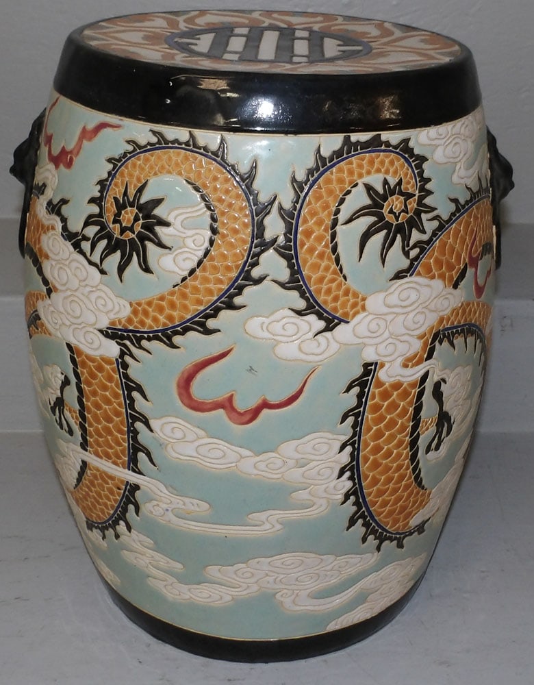 Oriental Porcelain Garden Seat: Oriental Porcelain Garden Seat . 14" Dia. 17" H "ALL DESCRIPTIONS AND ANY CONDITION STATEMENT GIVEN BY LANGSTON AUCTION GALLERY ARE STRICTLY OPINIONS AND LANGSTON'S SHALL HAVE NO RESPONSIBILITY FOR ER
