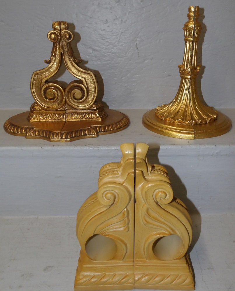 Three Pair of Resin Wall Brackets (1 of 5)