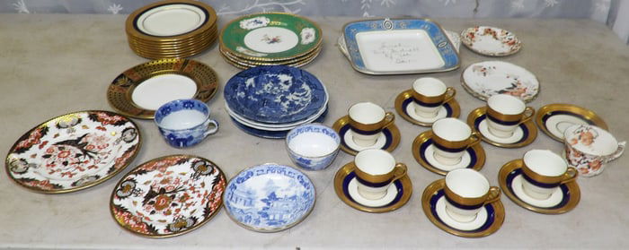 lot of porcelain items