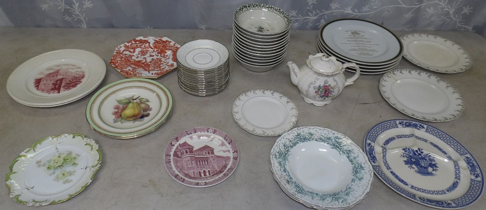 lot of porcelain plates and bowls: lot of porcelain plates and bowls. "ALL DESCRIPTIONS AND ANY CONDITION STATEMENT GIVEN BY LANGSTON AUCTION GALLERY ARE STRICTLY OPINIONS AND LANGSTON'S SHALL HAVE NO RESPONSIBILITY FOR ERRORS OR OMISS