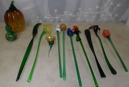 lot of art glass items