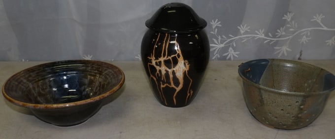 lot of pottery items