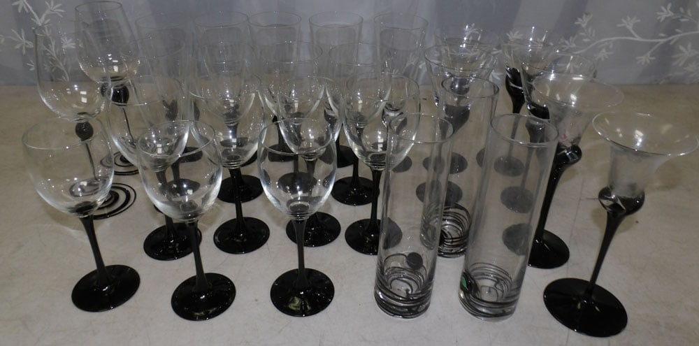 lot of stemware: lot of stemware. "ALL DESCRIPTIONS AND ANY CONDITION STATEMENT GIVEN BY LANGSTON AUCTION GALLERY ARE STRICTLY OPINIONS AND LANGSTON'S SHALL HAVE NO RESPONSIBILITY FOR ERRORS OR OMISSIONS. THE ABSENCE 