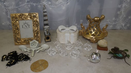lot of decorative items