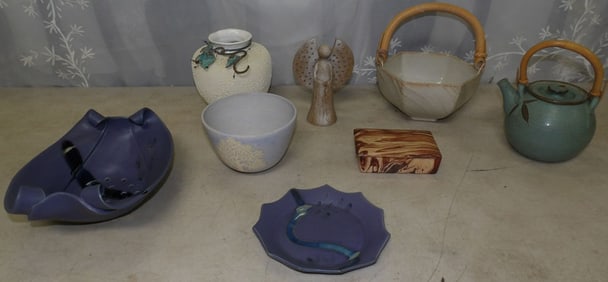 lot of pottery items