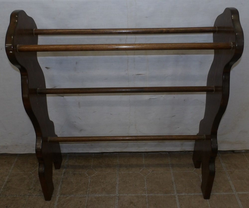 pine towel rack (1 of 5)