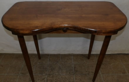 maple dressing stand