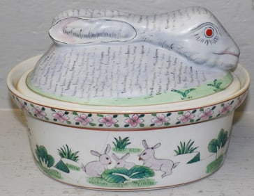 Painted Oriental Porcelain Bunny Dish