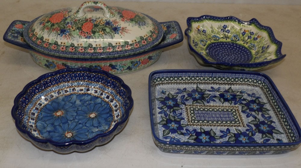 Lot of Painted Porcelain Bowls & Casseroles: Lot of Painted Porcelain Bowls & Casseroles . Up to 18" L "ALL DESCRIPTIONS AND ANY CONDITION STATEMENT GIVEN BY LANGSTON AUCTION GALLERY ARE STRICTLY OPINIONS AND LANGSTON'S SHALL HAVE NO RESPONSIBIL