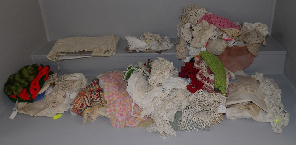 Lot of Crocheted Doilies & Linens (1 of 5)