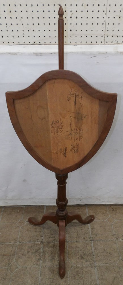 Bench Made Walnut Fire Screen Queen Anne Style  Frame (1 of 5)